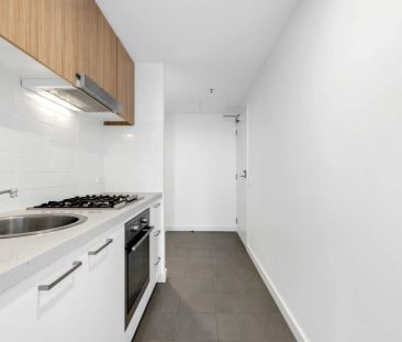 GREAT LOCATION WITH STYLISH, MODERN AND FULLY FURNISHED APARTMENT I... - Photo 5