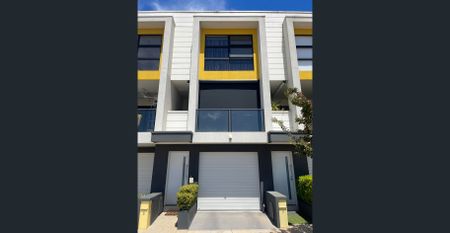 Modern Townhouse Living in the Heart of St Clair - Photo 2