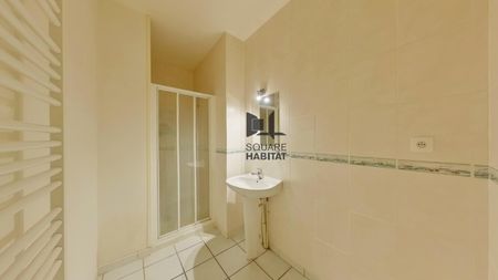 Location Appartement 3 pièces 81m² MONTMORILLON 86500 - Photo 5