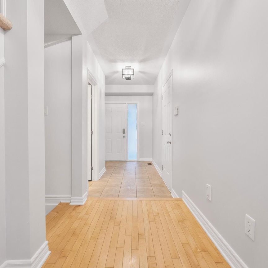 For Lease - 514 Cherokee Way, Stittsville - Munster - Richmond, Ontario - Photo 1