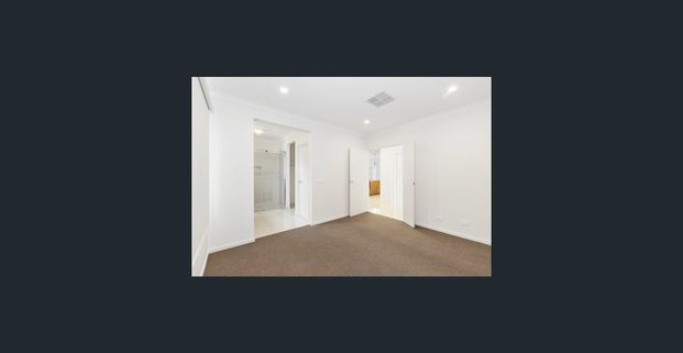 Spacious Family Home! - Photo 1