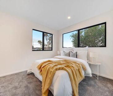 Spacious 3-Bedroom, 2.5 Bathroom House Available for Rent in Mangere - Photo 5