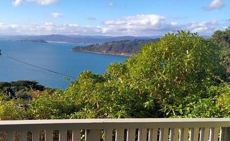 One bedroom furnished flat with great harbour view - Photo 3