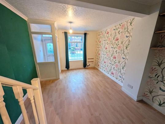 2 bedroom end of terrace house to rent - Photo 1