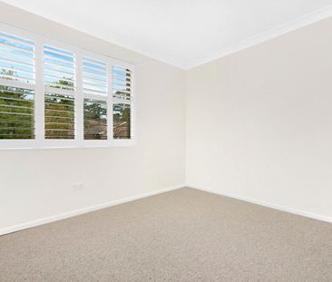 BEAUTIFULLY PRESENTED ONE BEDROOM UNIT IN QUIET LOCATION - Photo 5