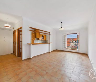 Location Appartement 3 pièces 55m² NICE 06000 - Photo 2