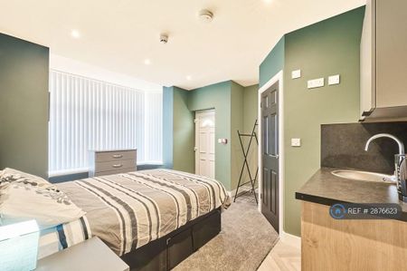 1 bedroom in a house share to rent - Photo 5
