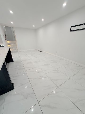For Lease - 245 Heritage Drive, Kitchener, Ontario - Photo 4