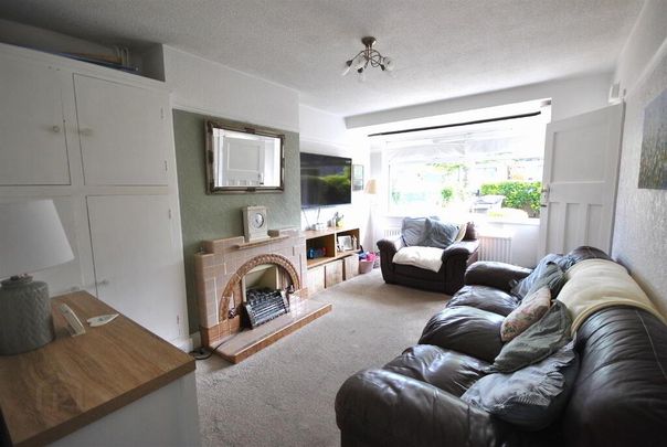 11 Sandhurst Drive, Bangor, BT20 5NX - Photo 1