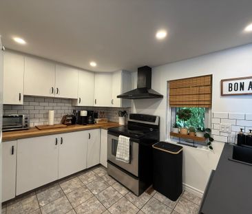 127 Boul. Ste Rose, Laval (Sainte-Rose), QC H7L - Photo 2