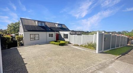 4Bed Family home + Self-Contained 1Bed - Photo 2