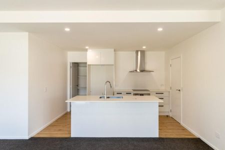 Nice and New in Appleby! - Photo 4