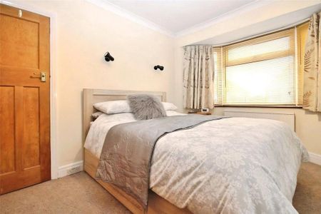 3 bedroom detached house to rent - Photo 3
