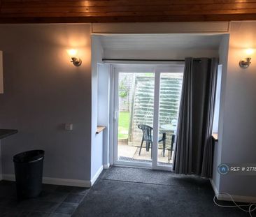 Studio to rent - Photo 3