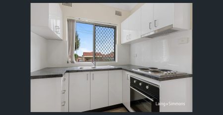 2 BEDROOM UNIT IN THE HEART OF AUBURN - Photo 3