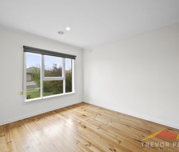 3 Harvard St, Wendouree VIC 3355 - Photo 5