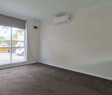 Convenient Location, Relaxed Living – ready to move in! - Photo 4