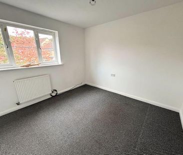 2 bedroom semi-detached house to rent - Photo 2