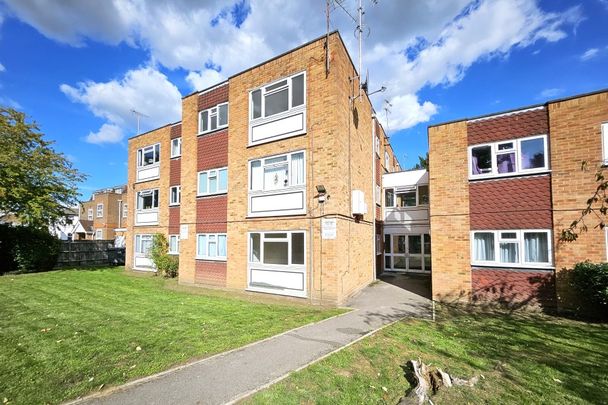 Brighton Road, Addlestone - 1 bedroomProperty for lettings - Seymours - Photo 1