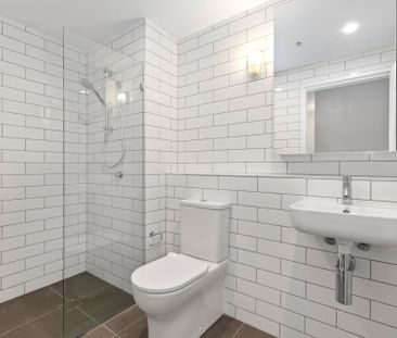 Brand New 2-Bedroom Apartment with Rooftop Pool and Stunning Views ... - Photo 2