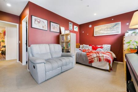 Modern & Stylish Living in the Heart of Hobsonville Point - Photo 3