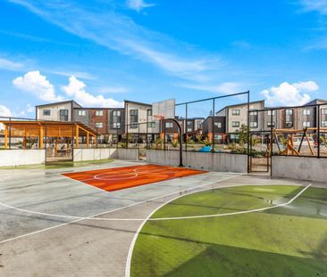 Modern and Convenient living in Glen Eden / Oratia - Photo 4
