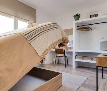 Room in a shared 8-bedroom apartment for rent in La Prosperitat, perfect for professionals and students. - Photo 3