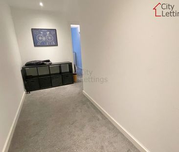 2 Bedroom Apartment - Photo 2