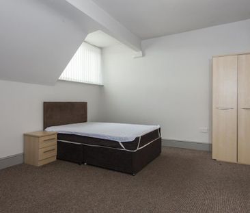 1 bedroom in a house share to rent - Photo 5