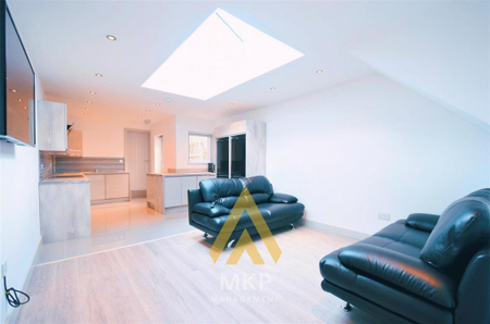 7 bedroom terraced house to rent - Photo 2