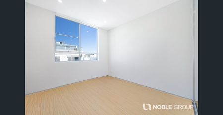 Three large Balconies, T/H style Apartment - Photo 4