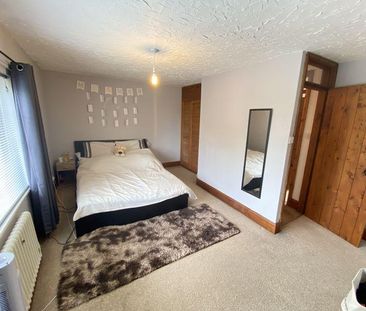 2 bedroom semi-detached house to rent - Photo 2