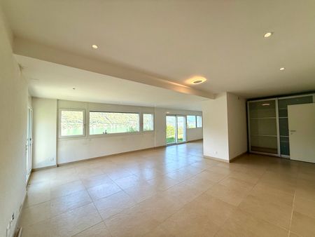 OTTIMA VILLA CON VISTA ECCEZIONALE (EV.ANCHE CASA VACANZA) - Foto 3