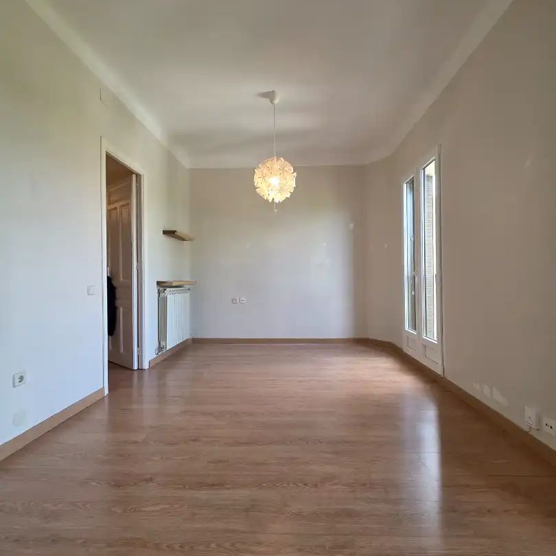 Piso de alquiler en Plaza de Gabriel Miró, Palacio - Photo 1