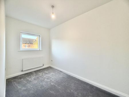 2 bedroom terraced house to rent - Photo 3