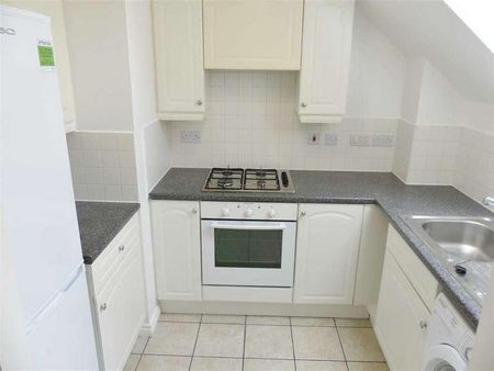 Alconbury Close, Borehamwood, WD6 - Photo 4