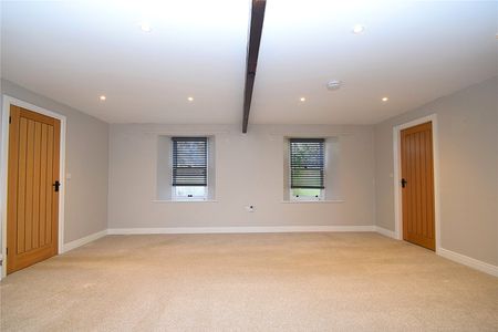 2 bed bungalow to rent in Scalby Road, Scarborough, YO13 - Photo 2