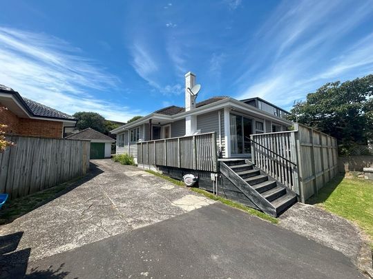 Fantastic Mount Location - Mt Maunganui - Photo 1