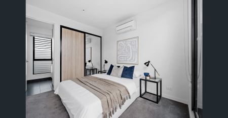 LUXURY LIVING AND CONVENIENCE - Photo 3