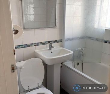 2 bedroom maisonette to rent - Photo 4