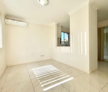 Private and peaceful three-bedroom granny flat in a highly convenie... - Photo 6