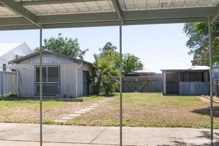 PERFECTLY POSITIONED - Photo 2