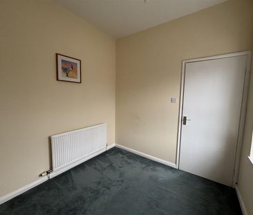 To Let 2 Bed Apartment Wrexham Street, Mold £700 pcm - Photo 2