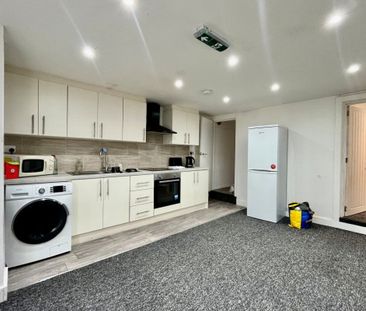 Dewsbury Road - Photo 3