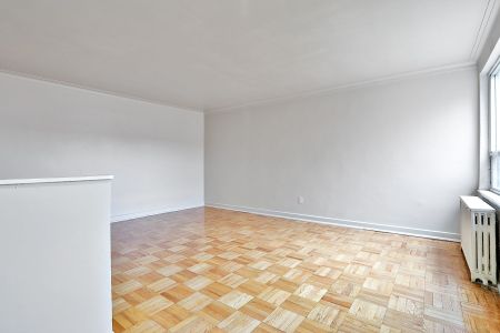 For Lease - 1969 Eglinton Avenue Unit# 310, Toronto, Ontario - Photo 4