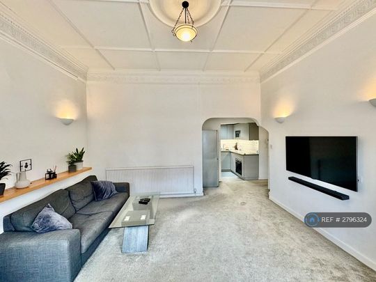 2 bedroom flat to rent - Photo 1