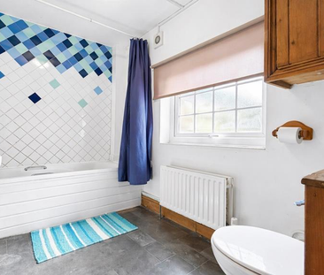 2 bedroom detached house to rent - Photo 5