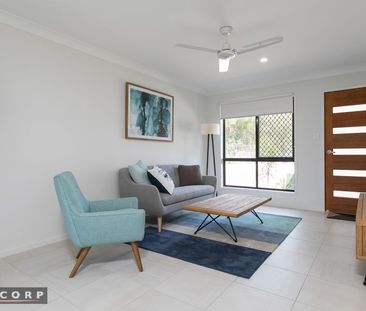 Modern 3-Bedroom Townhouse in a Desirable Location - Stylish & Spac... - Photo 3