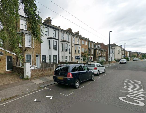Studio Flat, Courthill Road, SE13 - Photo 1
