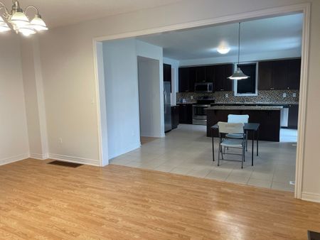 For Lease - 5343 Terry Fox Way, Mississauga, Ontario - Photo 2